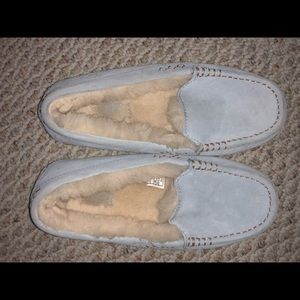 ✨AUTHENTIC UGG slippers